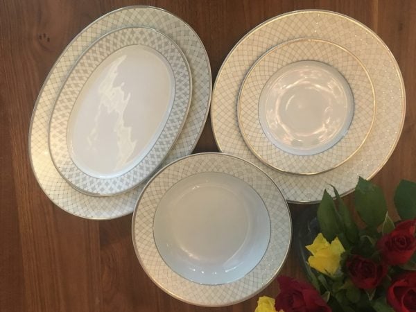 Set farfurii 6 persoane portelan Marie, 26 piese