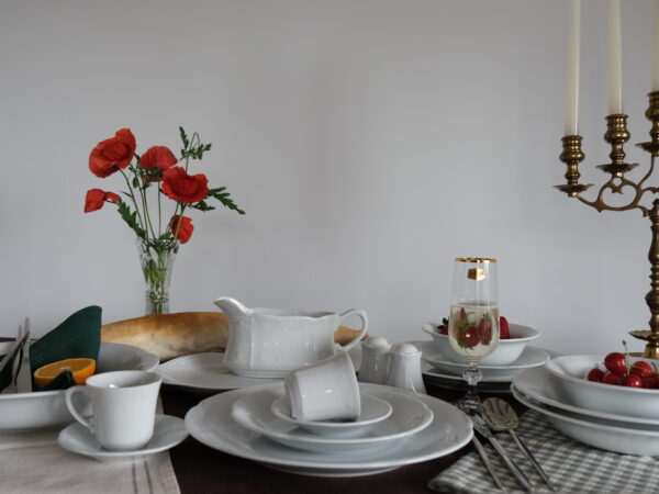 SERVICIU DE MASA SI CAFEA 12 PERSOANE 64 PIESE KAMELIA